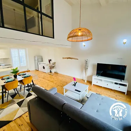 Loft Cocon Climatise - Imprenable Vue Sur Le Chateau Comtal Διαμέρισμα